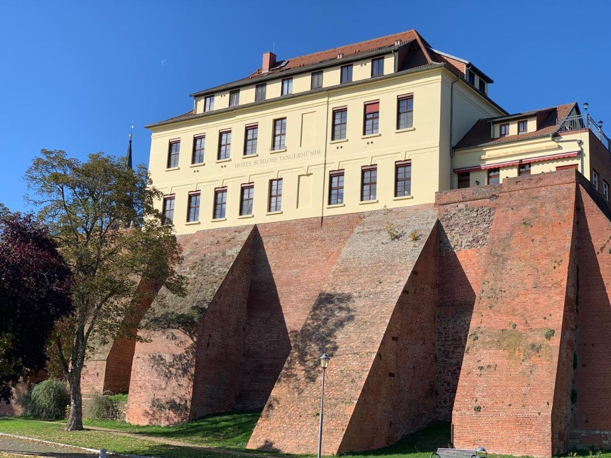 Ringhotel Schloss Tangermünde Buitenkant foto