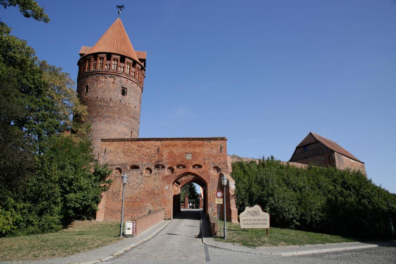 Ringhotel Schloss Tangermünde Buitenkant foto