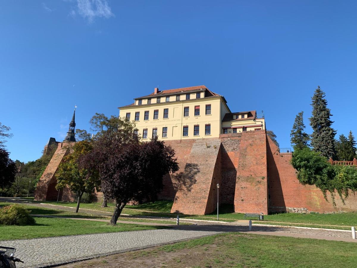 Ringhotel Schloss Tangermünde Buitenkant foto